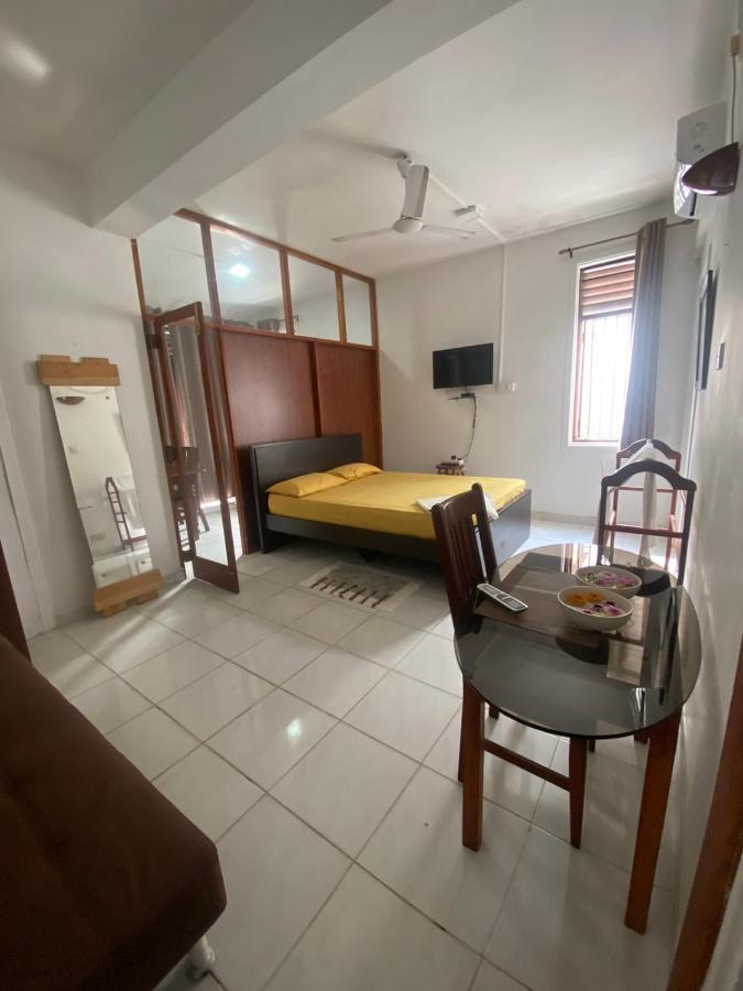 Ice Berg Apartment Dehiwala-Mount Lavinia Стая снимка