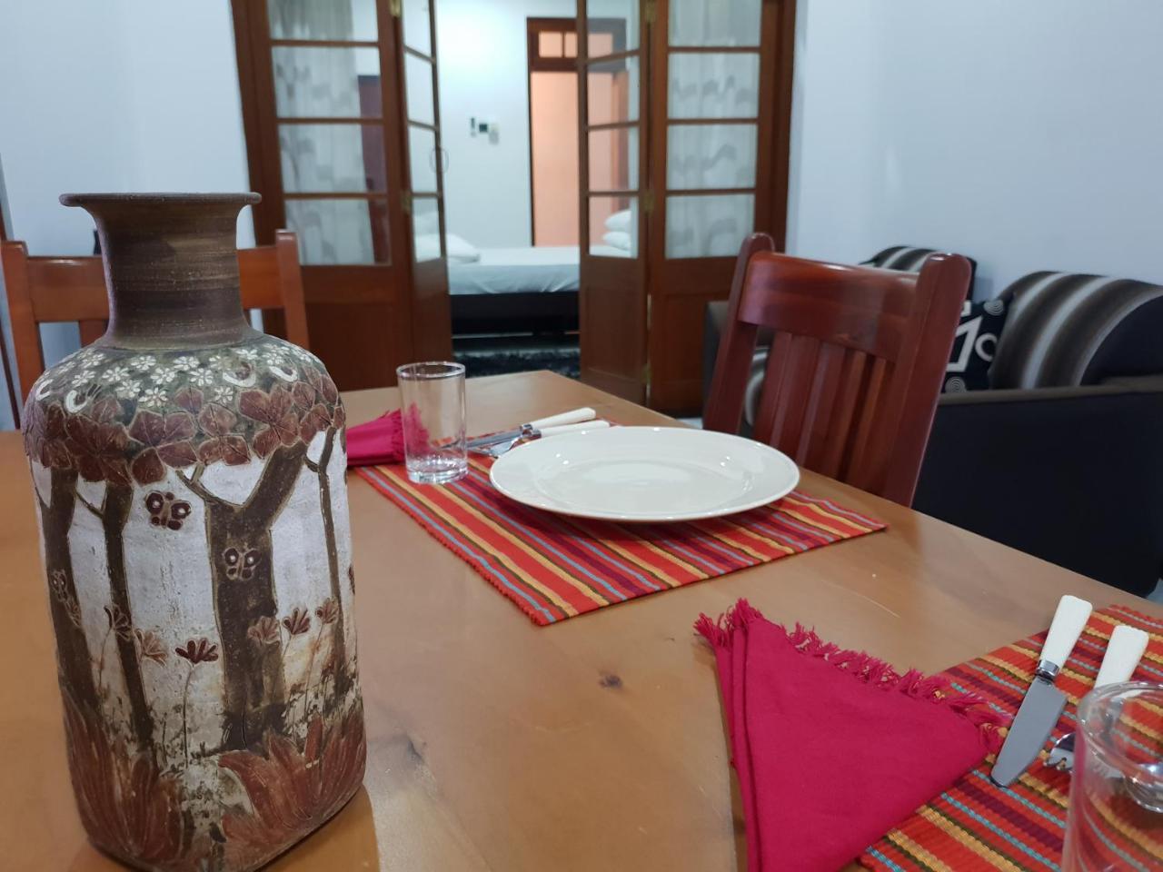 Ice Berg Apartment Dehiwala-Mount Lavinia Екстериор снимка