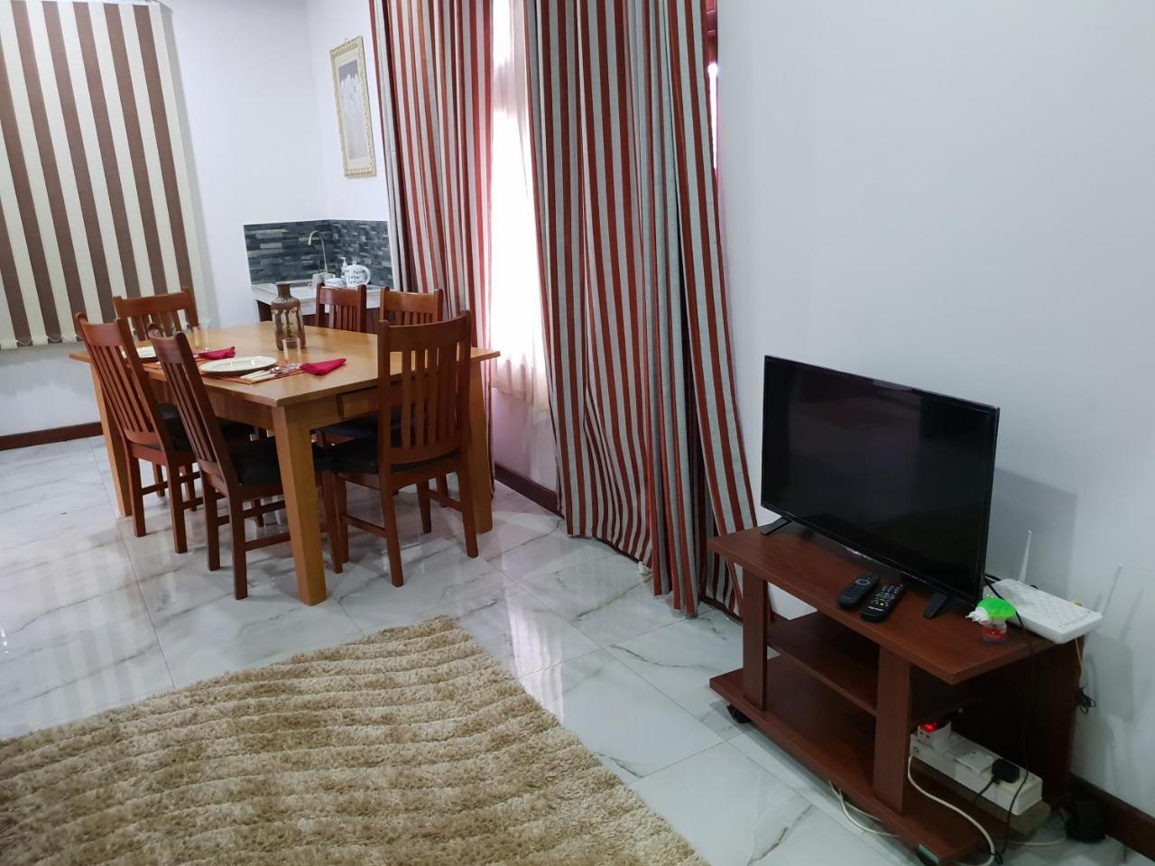 Ice Berg Apartment Dehiwala-Mount Lavinia Екстериор снимка