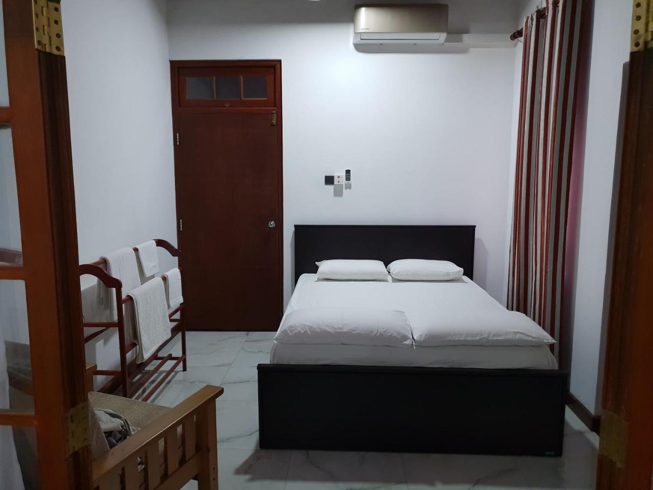 Ice Berg Apartment Dehiwala-Mount Lavinia Екстериор снимка