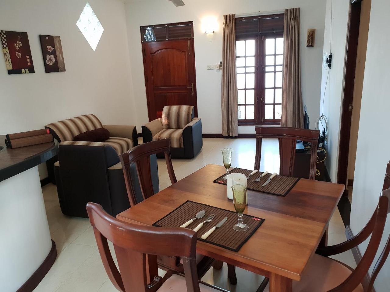 Ice Berg Apartment Dehiwala-Mount Lavinia Екстериор снимка